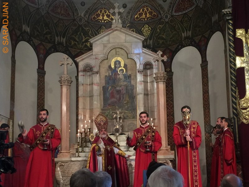 Messe de La Sainte-Croix à Etchmiadzine ce 11 septembre 2016