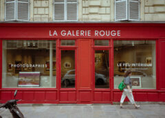 J’ai visité la Galerie Rouge à Paris : des photos qui m’ont plu : une ambiance , la pauvreté mais aussi la gaité   : à voir