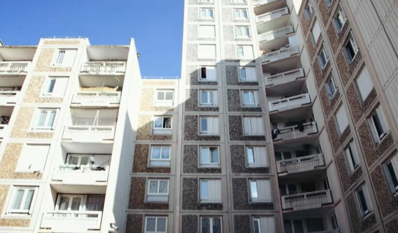 Colère et émotion à Saint-Ouen suite au décès d'Alain Tcheng le weekend dernier, 74 ans, expulsé de son HLM : un hommage poignant à un homme du quartier Cordon