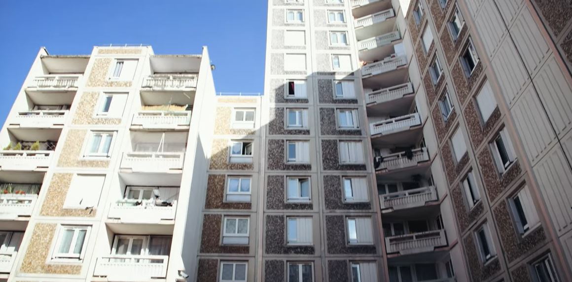 Colère et émotion à Saint-Ouen suite au décès d'Alain Tcheng le weekend dernier, 74 ans, expulsé de son HLM : un hommage poignant à un homme du quartier Cordon
