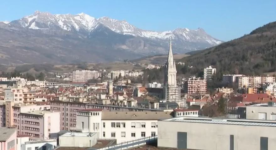 Drame à Gap : une femme de 60 ans se suicide avec une tronçonneuse en pleine affluence, le samedi 15 novembre