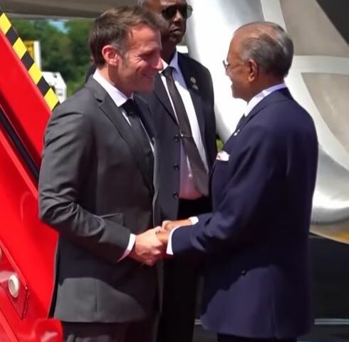Emmanuel Macron conclut sa visite à l'île Maurice et se dirige vers l'Afrique du Sud pour renforcer les liens bilatéraux avant le sommet du G20 ce vendredi 21 novembre