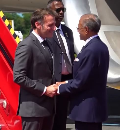 Emmanuel Macron conclut sa visite à l'île Maurice et se dirige vers l'Afrique du Sud pour renforcer les liens bilatéraux avant le sommet du G20 ce vendredi 21 novembre