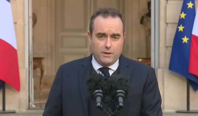 Le Premier ministre appelle le Parlement à se prononcer sur le renforcement des armées, une priorité absolue ce lundi 24 novembre 2025.