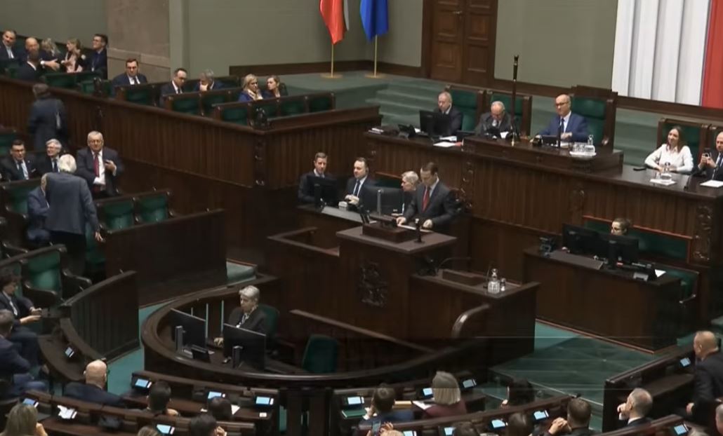 Varsovie dénonce le mémorial israélien pour avoir omis le contexte de l'occupation nazie dans l'imposition de l'étoile jaune en 1939 ce lundi 24 novembre 2025