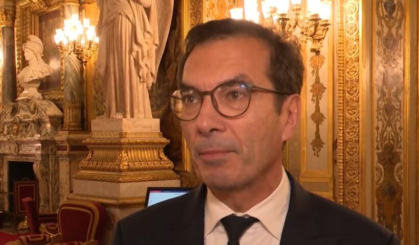 Le ministre du travail, Jean-Pierre Farandou, abandonne le durcissement des règles d’indemnisation des demandeurs d’emploi tout en réclamant 400 millions d'euros d'économies par an annoncé ce samedi 29 novembre 2025