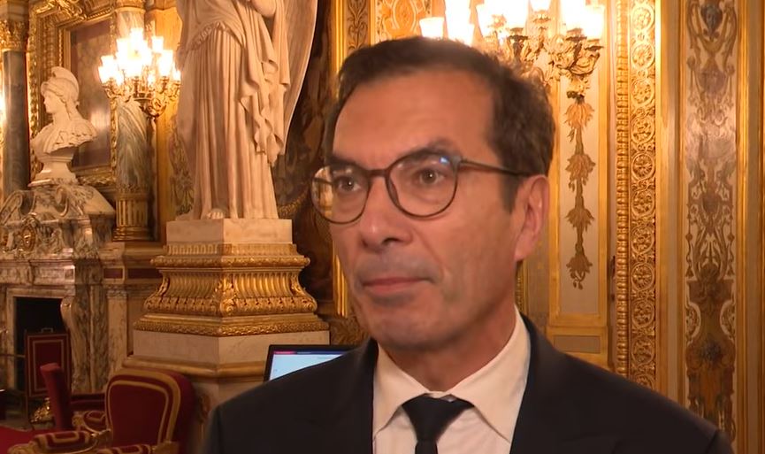 Le ministre du travail, Jean-Pierre Farandou, abandonne le durcissement des règles d’indemnisation des demandeurs d’emploi tout en réclamant 400 millions d'euros d'économies par an annoncé ce samedi 29 novembre 2025