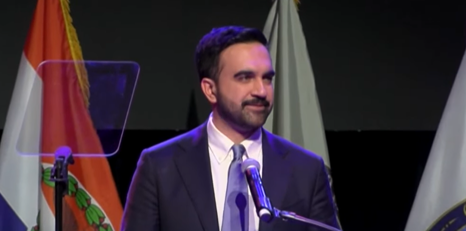 États-Unis : Zohran Mamdani, le démocrate qui fait vibrer New York, élu maire !