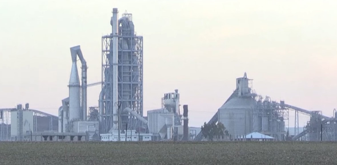 Le procès Lafarge : une multinationale française jugée pour avoir financé Daech