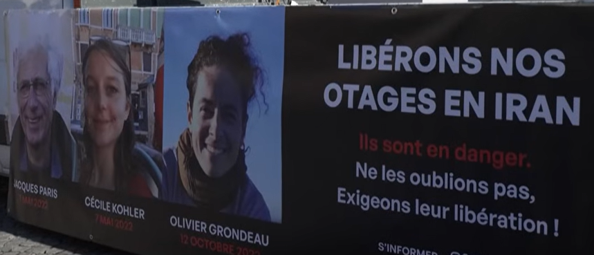 Cécile Kohler et Jacques Paris, enfin libérés de prison en Iran, sont en sécurité à Téhéran selon Emmanuel Macron