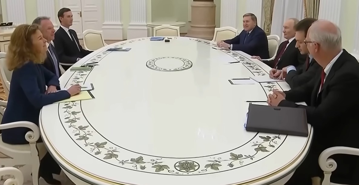 Visite d'État d'Emmanuel Macron à Pékin : les négociations sur le plan de paix américain se poursuivent, Steve Witkoff et Jared Kushner rencontrent Vladimir Poutine ce jeudi 04 décembre 2025