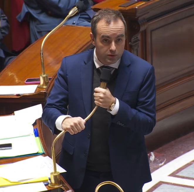 Divisions autour du socle commun : Sébastien Lecornu prend la parole lors d'une journée de débats chaotiques à l'Hémicycle ce jeudi 04 décembre 2025
