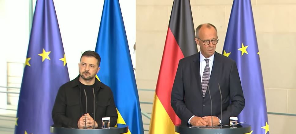 Zelensky en Allemagne pour des négociations de paix : rencontre avec Friedrich Merz avant des discussions cruciales avec des émissaires américains ce lundi 15 décembre 2025