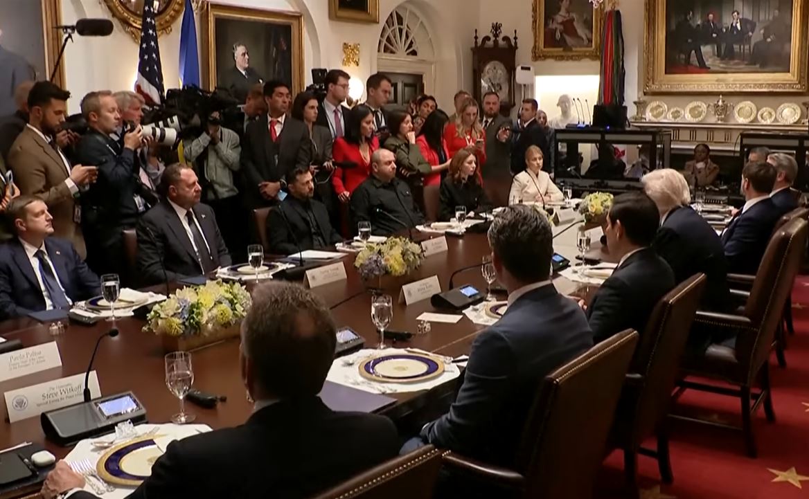 Rencontre cruciale entre le président ukrainien Volodymyr Zelensky et Donald Trump en Floride pour relancer les négociations de paix ce dimanche 28 décembre 2025