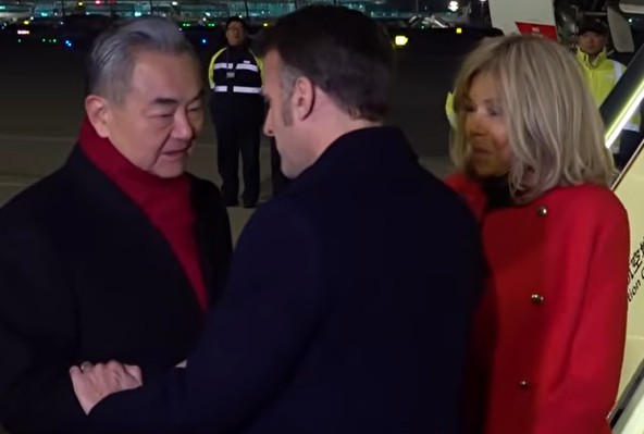 Visite d'État d'Emmanuel Macron à Pékin : les négociations sur le plan de paix américain se poursuivent, Steve Witkoff et Jared Kushner rencontrent Vladimir Poutine ce jeudi 04 décembre 2025