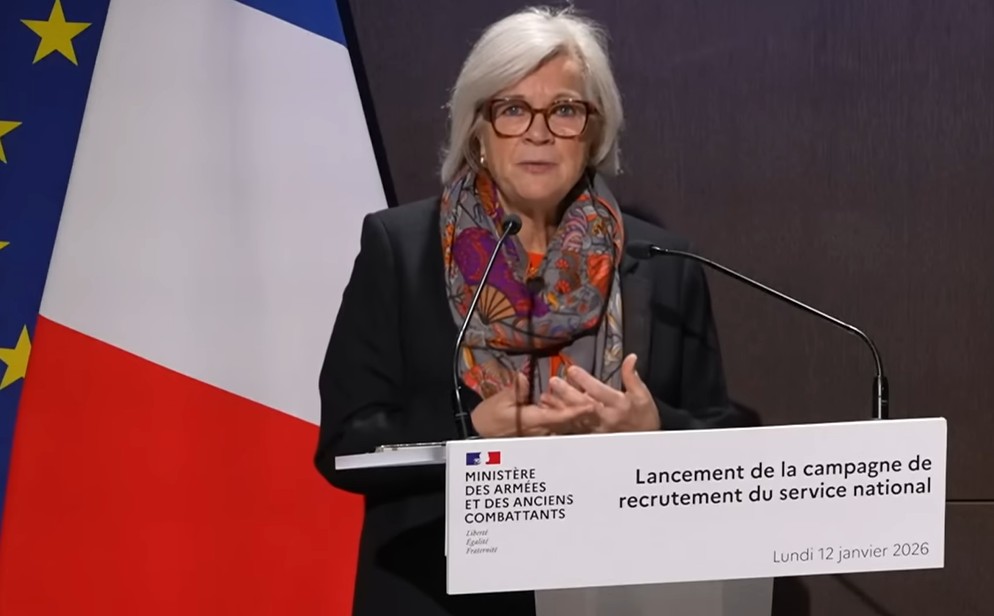 La Ministre du travail, Catherine Vautrin, et le général Fabien Mandon présentent le nouveau dispositif militaire lié au service national d'Emmanuel Macron ce lundi 12 janvier 2026