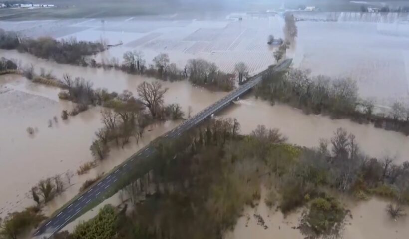 Vigilance orange : des pluies torrentielles menacent l'Hérault et d'autres départements, selon Météo-France ce 18 janvier 2026