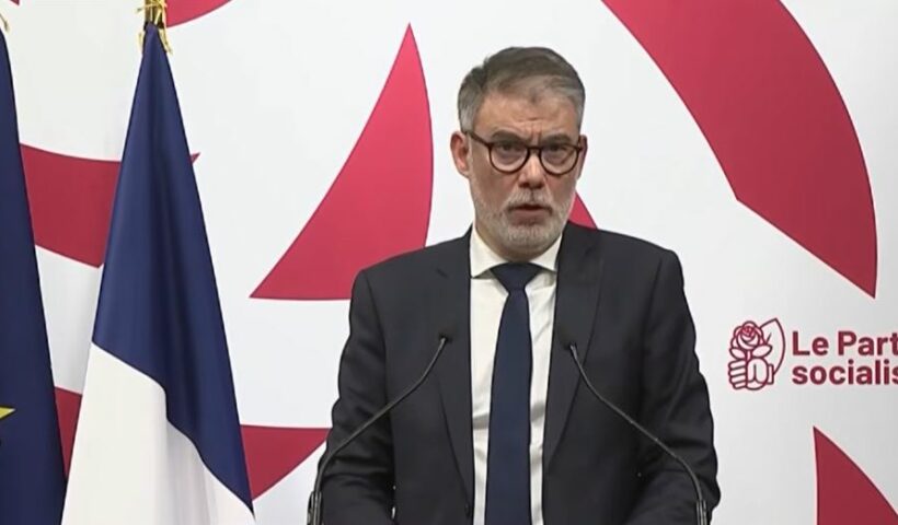 Olivier Faure critique l'accord entre l'ancienne maire de Strasbourg et Pierre Jakubowicz, dénonçant une rupture avec le Parti socialiste ce mercredi 18 mars 2026