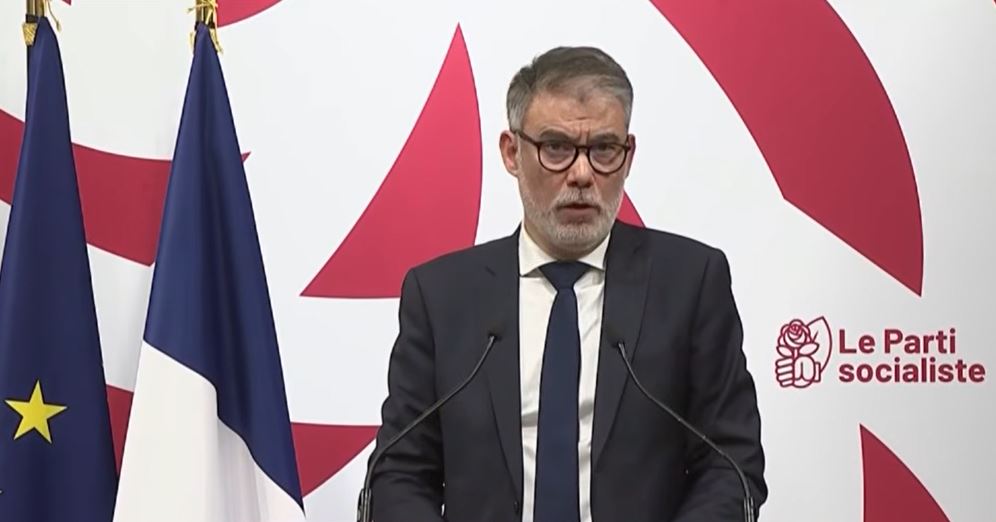 Olivier Faure critique l'accord entre l'ancienne maire de Strasbourg et Pierre Jakubowicz, dénonçant une rupture avec le Parti socialiste ce mercredi 18 mars 2026