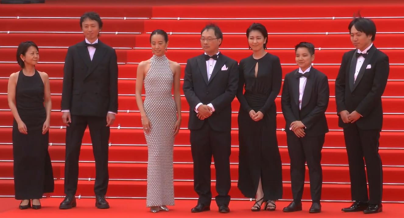 Montée des marches de l'équipe du film "Quelques jours à Nagi" (Nagi Notes) de Koji FUKADA pour ce 79ème festival de Cannes ce mercredi 13 mai 2026