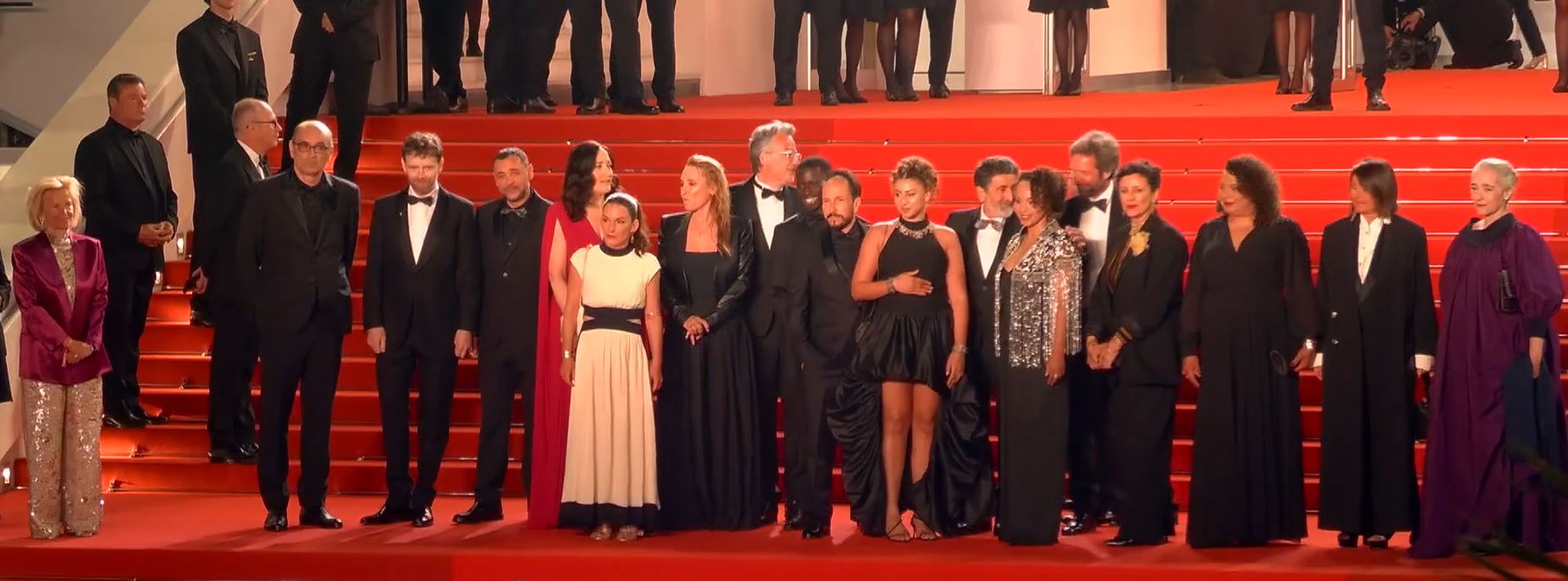 Montée des marches de Cannes sur le redcarpet avec l'équipe du film "L'abandon" (Forsaken) de Vincent Garenq pour clôturer cette journée du mercredi 13 mai 2026