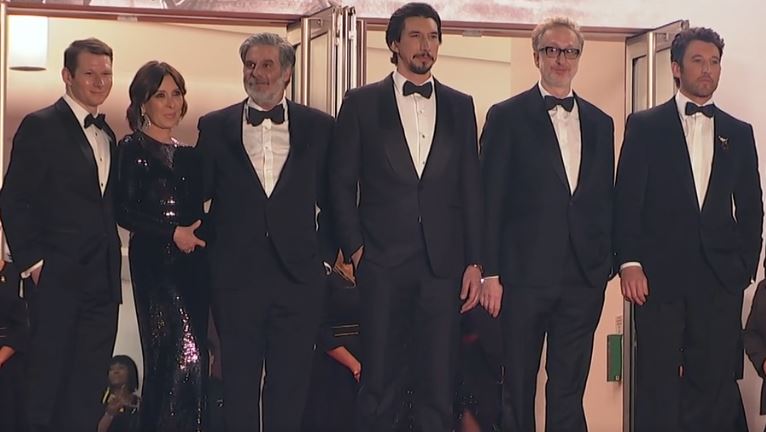 Montée des marches de l’équipe du film PAPER TIGER réalisé par James GRAY