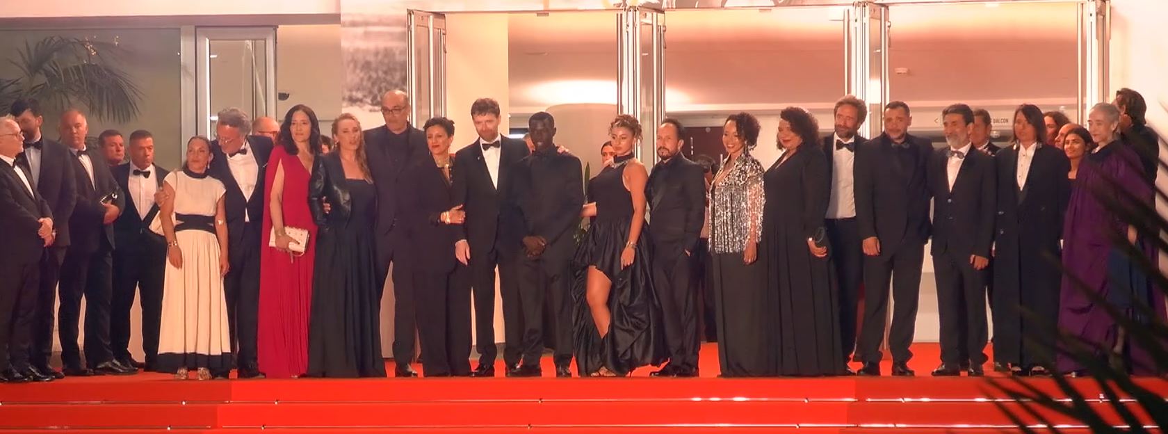 Montée des marches de Cannes sur le redcarpet avec l'équipe du film "L'abandon" (Forsaken) de Vincent Garenq pour clôturer cette journée du mercredi 13 mai 2026