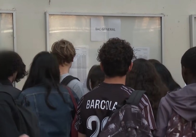 Bac 2026 : Plus de 530 000 élèves de terminale affrontent l'épreuve de philosophie ce 15 juin 2026, suivez les sujets et le ressenti des candidats !