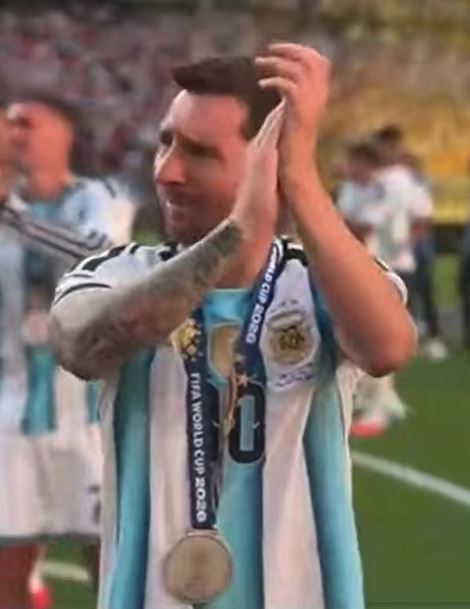 Lionel Messi félicite l'équipe d'Espagne