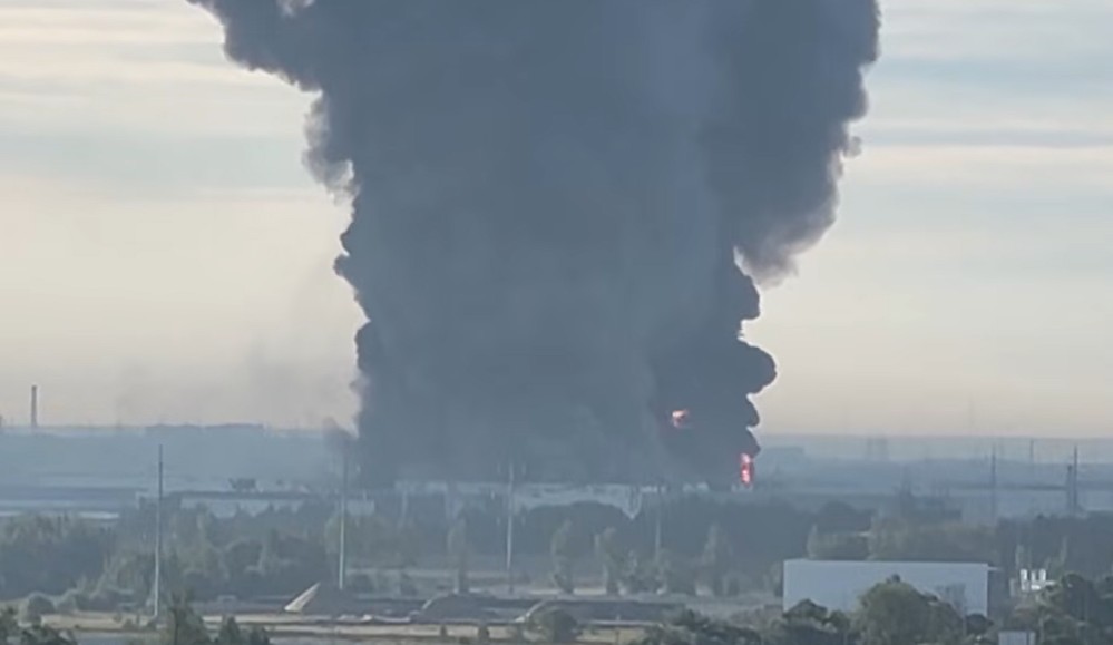 Raid ukrainien à Nijnekamsk : la raffinerie Taneko frappée pour affaiblir le potentiel militaire russe ce lundi 10 août 2026