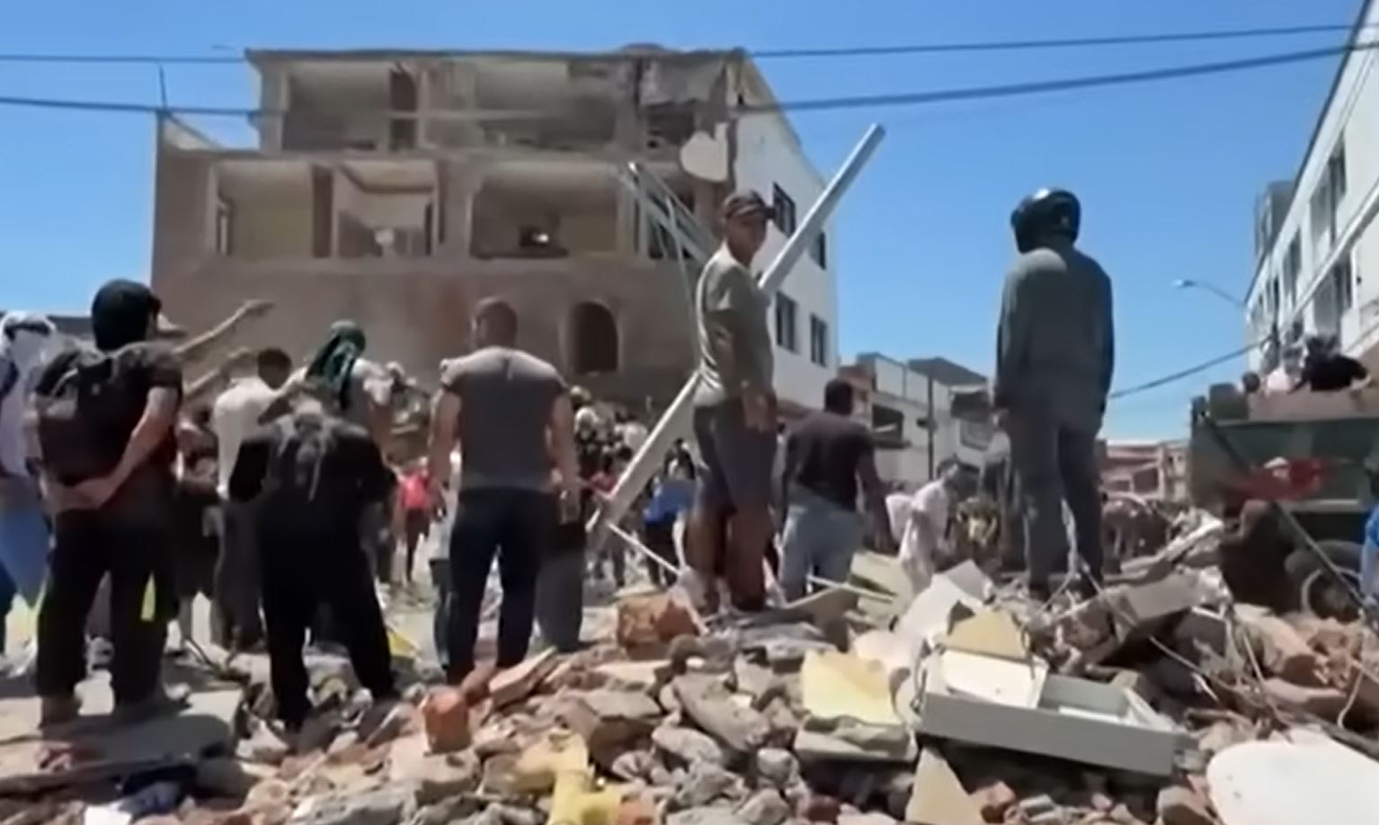 Séisme de magnitude 7,4 dévastateur en Colombie ce lundi 10 août 2026: plus de 240 morts et des milliers de blessés, la course aux survivants se poursuit le 11 août 2026