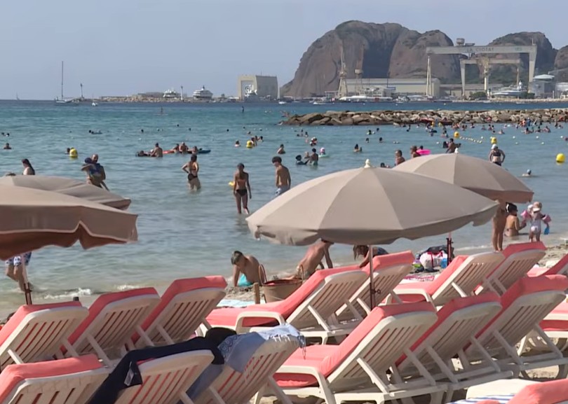 Conflit à La Ciotat : un couple propriétaire de plages privées condamné à retirer ses transats en 48 heures ce mardi 25 août 2026