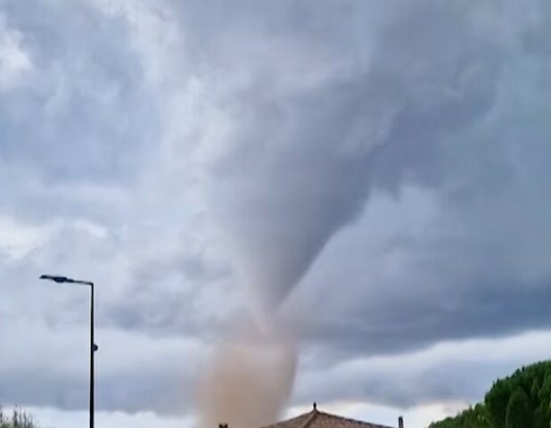 Tornade dévastatrice au sud de Carcassonne : 500 maisons endommagées dans un village de 1 000 habitants ce lundi 24 août 2026