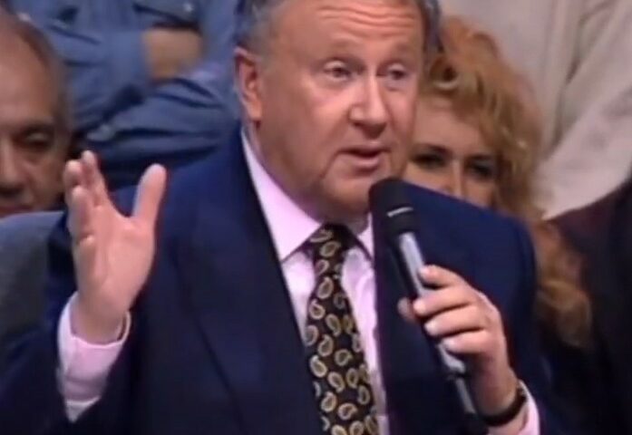 Philippe Bouvard, la voix des « Grosses Têtes » et le maître du bon mot, s’éteint à 96 ans lundi 24 août 2026