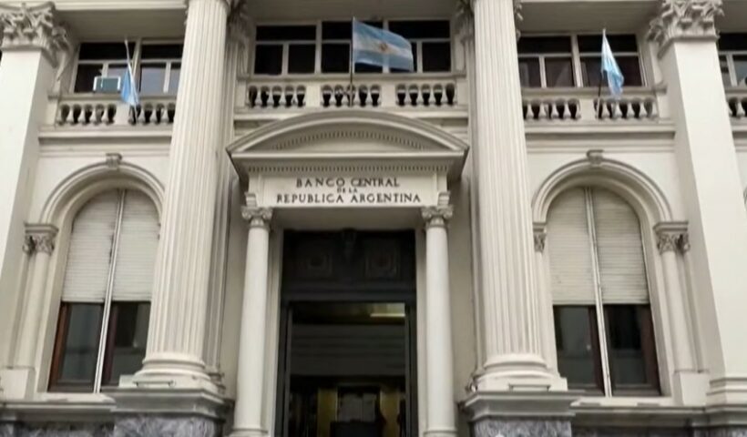 Réforme de la Banque centrale d'Argentine : la Chambre des représentants valide le plan de Javier Milei pour lutter contre l'inflation, en attente du feu vert du Sénat ce vendredi 28 août 2026