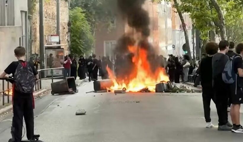Des dizaines de milliers de lycéens manifestent aujourd'hui en France, unis avec syndicats et enseignants dans une convergence des luttes ce mardi 6 octobre 2026