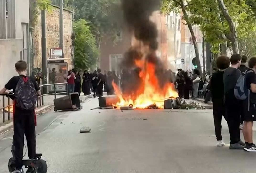 Des dizaines de milliers de lycéens manifestent aujourd'hui en France, unis avec syndicats et enseignants dans une convergence des luttes ce mardi 6 octobre 2026